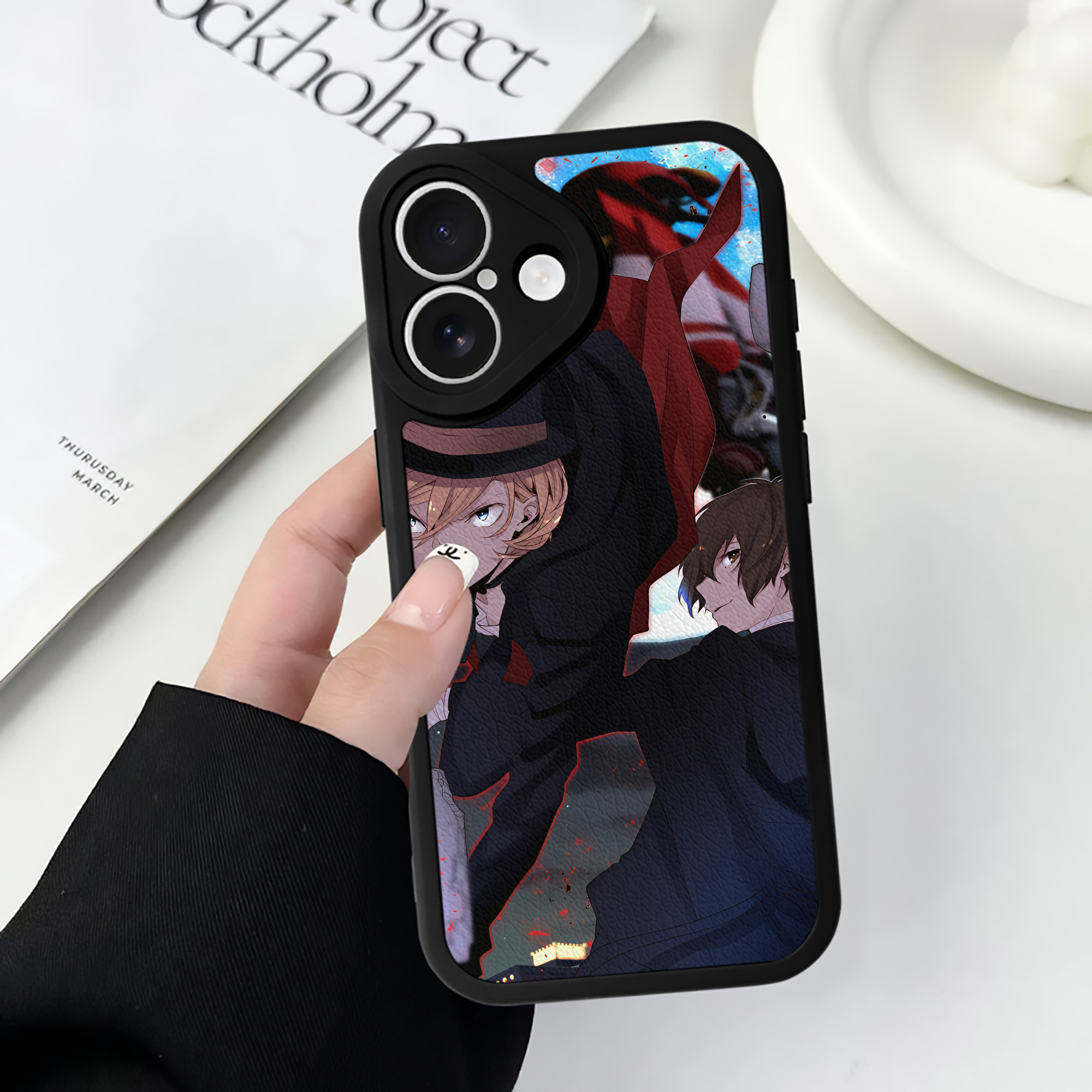 （画像用） 文豪ストレイドッグス Bungo Stray Dogs 【iPhone 16シリーズ対応】シリコンスマホケース（レザー調） 材質：シリコン
